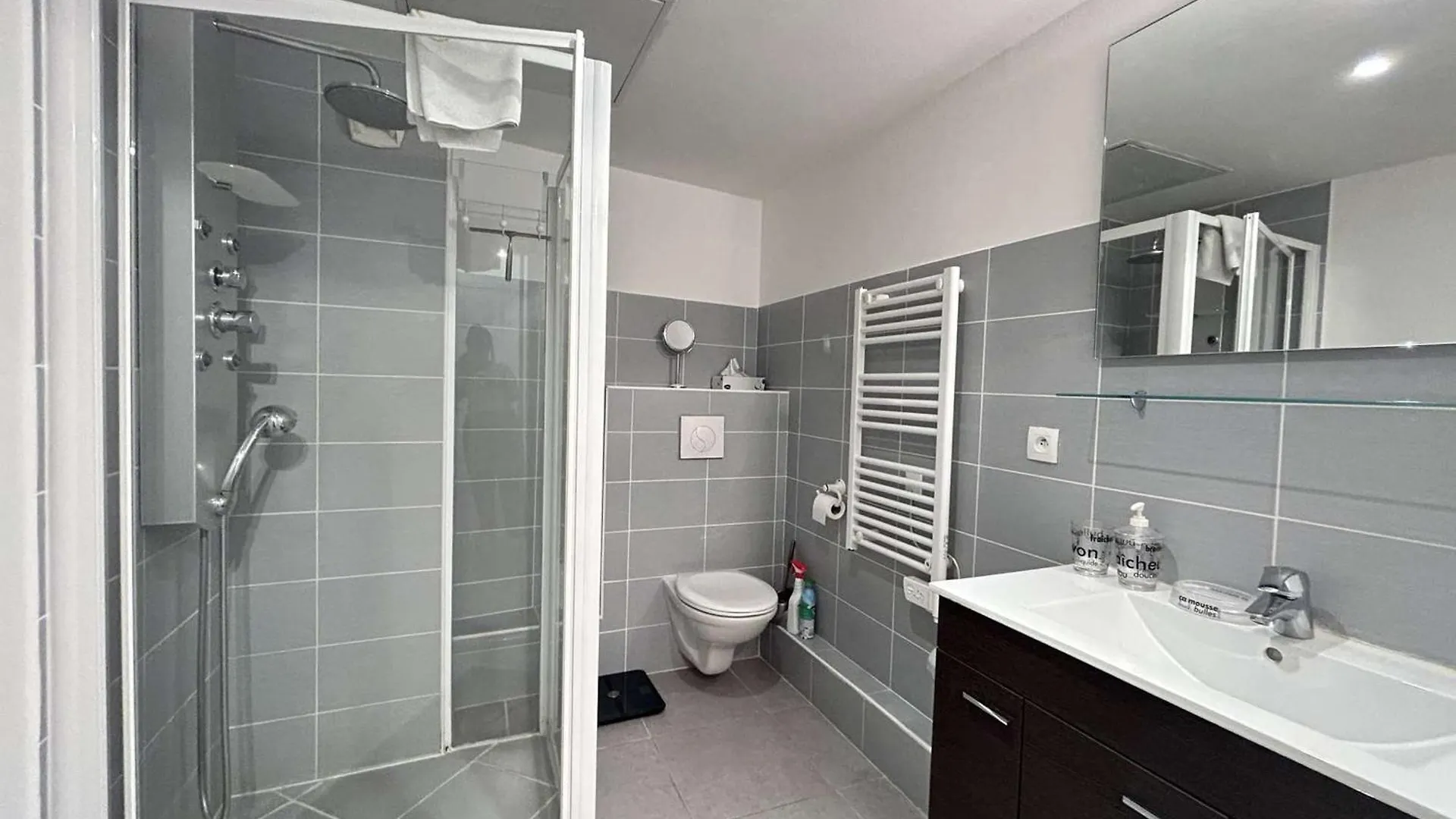 Apartment Charmant T2 En Centre-Ville, Terrasse, Clim Et Parking, Proche Plage Et Commodites - Fr-1-226-550 Sainte-Maxime France